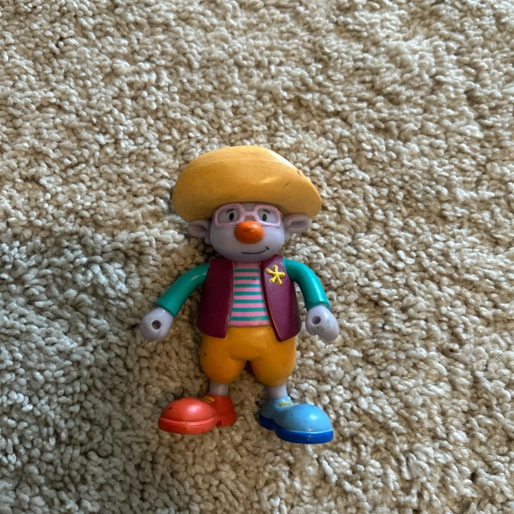 Skeebo Sheriff Clown 3.75" Bendy Magnet Feet Action Figure Disney JoJo's Circus